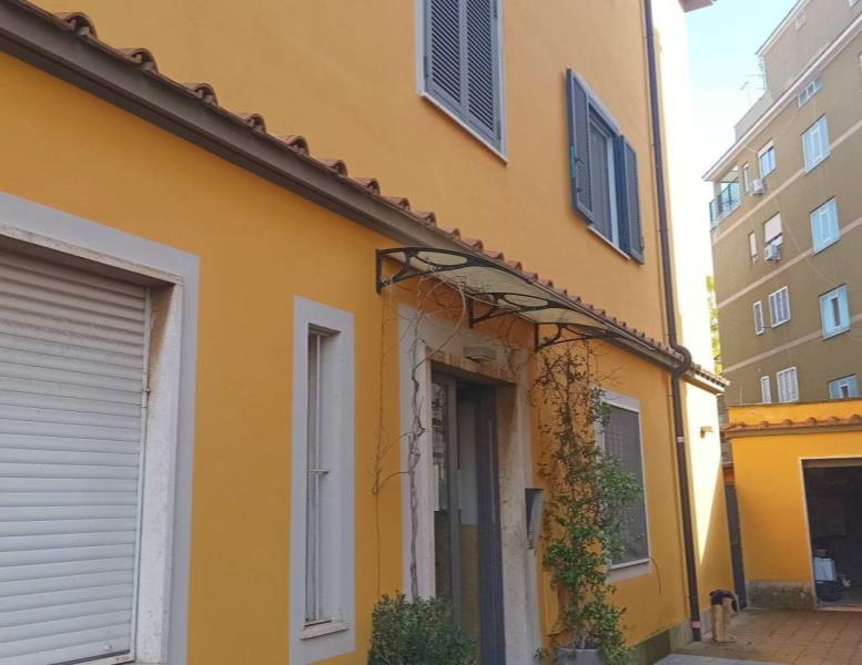 appartamento in vendita a Roma in zona Primavalle