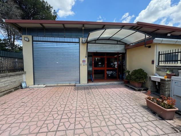 locale commerciale in vendita a Roma in zona Gianicolense