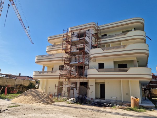 appartamento in vendita a Roma in zona Casal Morena