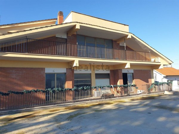 negozio in vendita a Roma in zona Tor Vergata/Torrenova