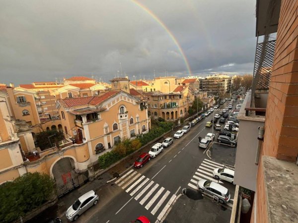 appartamento in vendita a Roma in zona Ostia
