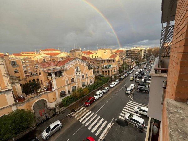 appartamento in vendita a Roma in zona Ostia