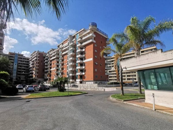 appartamento in vendita a Roma in zona Acilia
