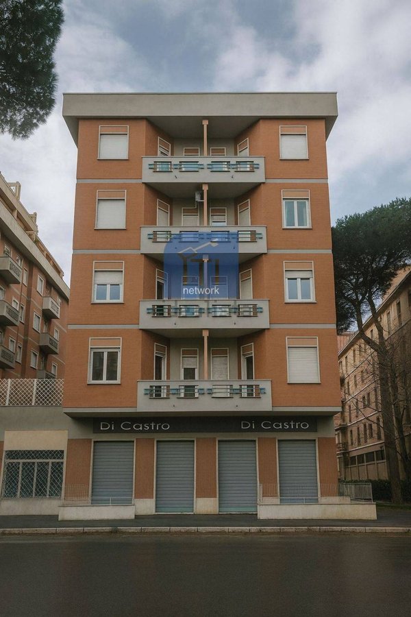 appartamento in vendita a Roma in zona Ostia