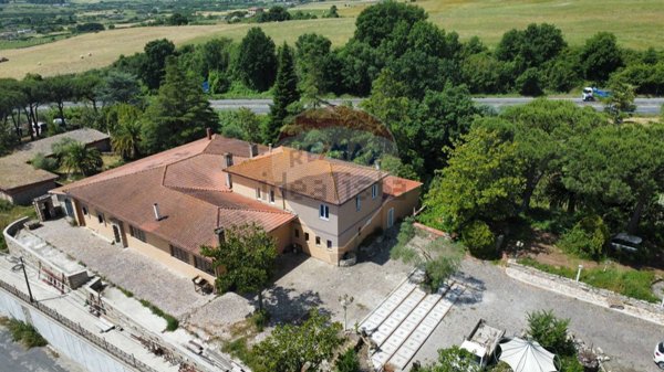 negozio in vendita a Roma in zona La Giustiniana