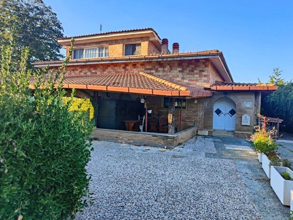 appartamento in vendita a Roma in zona Infernetto