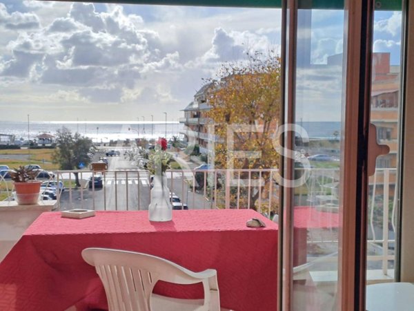 appartamento in vendita a Roma in zona Ostia