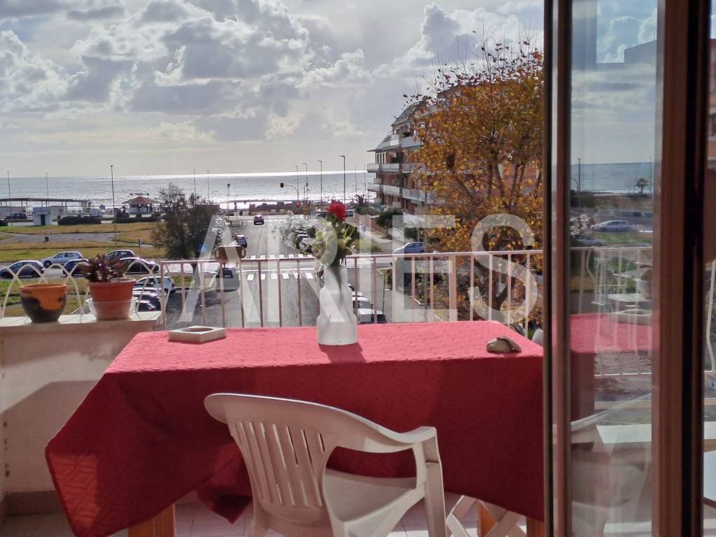 appartamento in vendita a Roma in zona Ostia