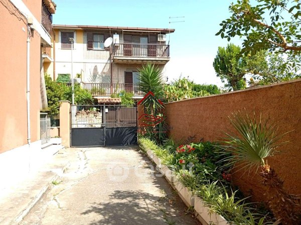 appartamento in vendita a Roma in zona Longarina