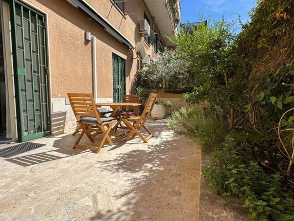 appartamento in vendita a Roma in zona Gianicolense