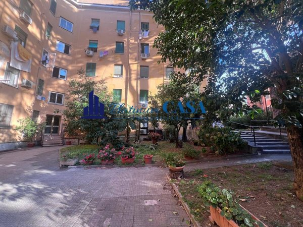 appartamento in vendita a Roma in zona Ostiense