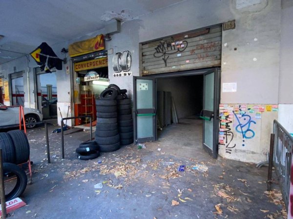 negozio in vendita a Roma in zona Prenestino-Centocelle