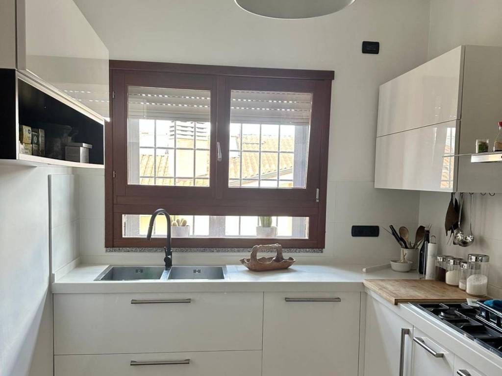 appartamento in vendita a Roma in zona Torre Gaia