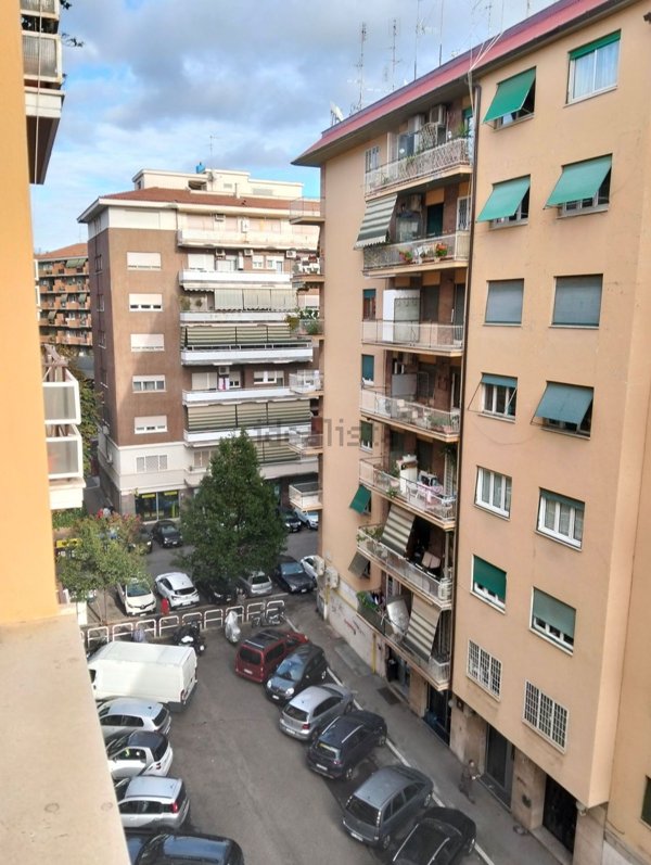 appartamento in vendita a Roma in zona Appio Latino