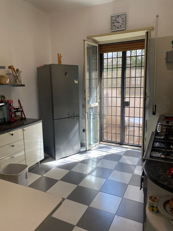 appartamento in vendita a Roma in zona Ponte di Nona