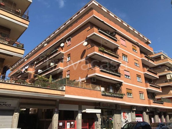 appartamento in vendita a Roma in zona Ostia