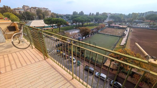 appartamento in vendita a Roma in zona Ostiense