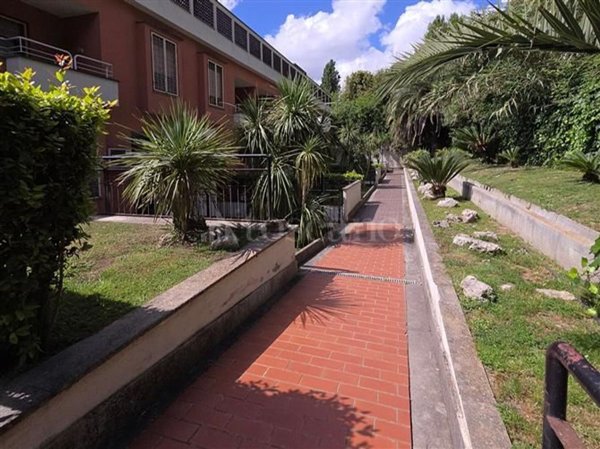 casa indipendente in vendita a Roma