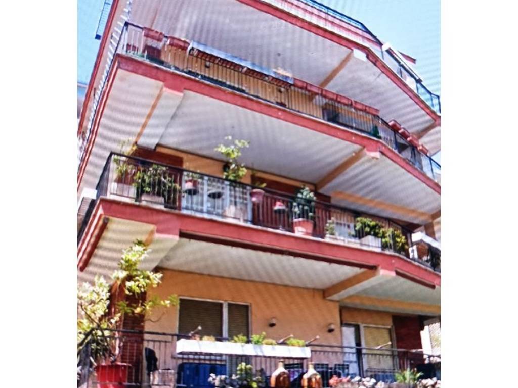 appartamento in vendita a Roma in zona Tor di Quinto