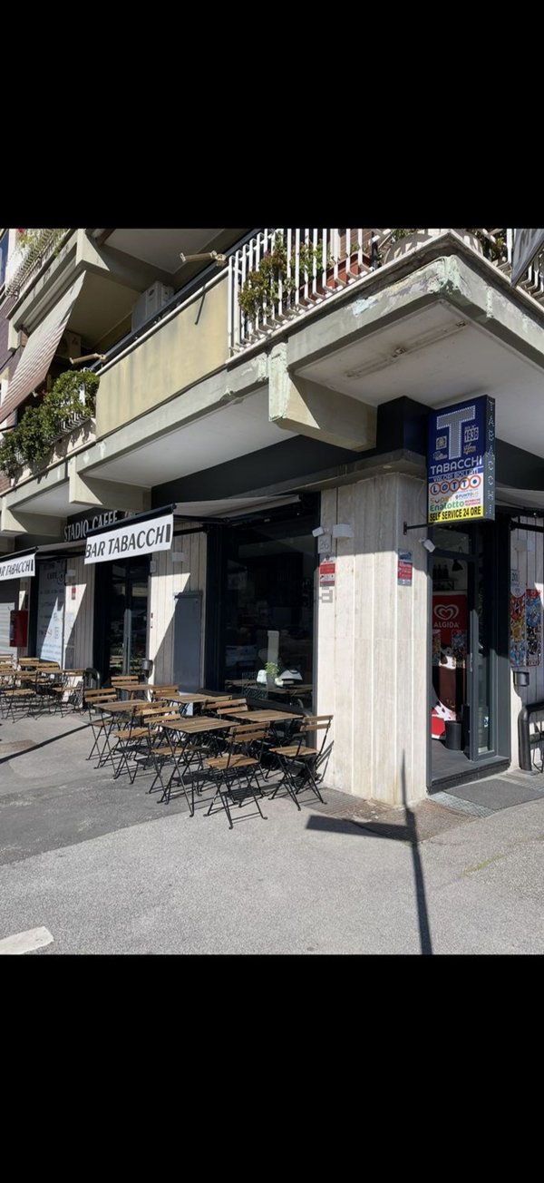 negozio in vendita a Roma in zona Ostia