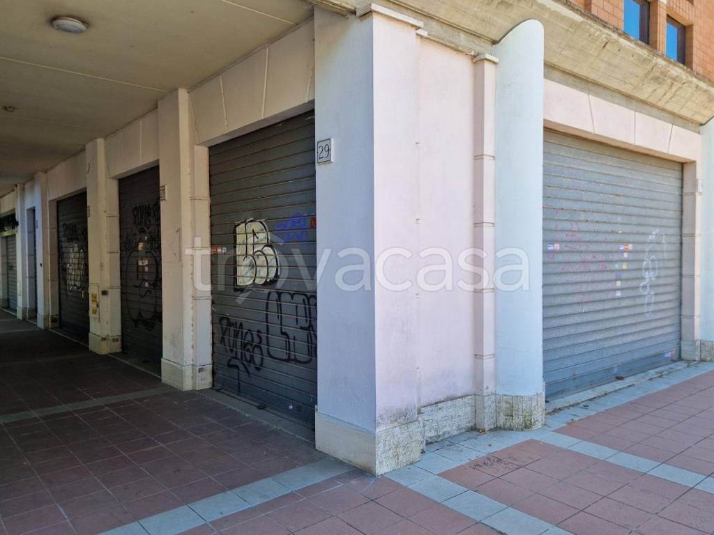 negozio in vendita a Roma in zona Monte Sacro/Talenti