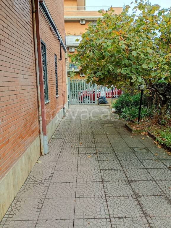 appartamento in vendita a Roma in zona Finocchio