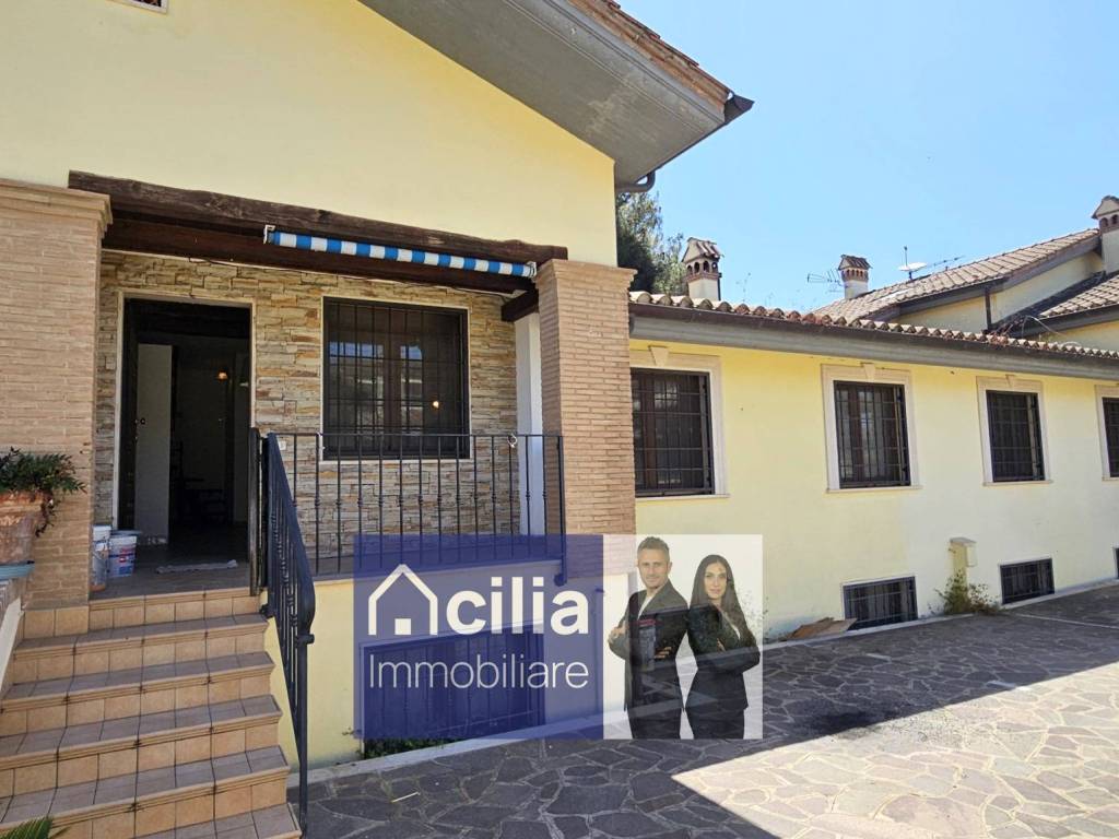 appartamento in vendita a Roma in zona Infernetto