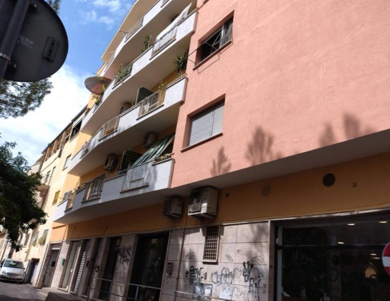 locale commerciale in vendita a Roma in zona Prenestino-Labicano