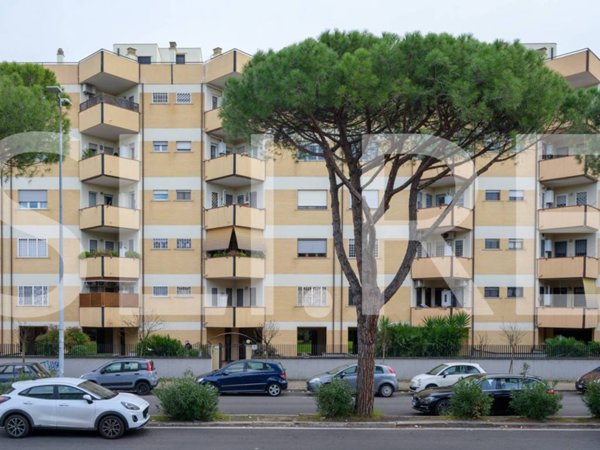 appartamento in vendita a Roma in zona EUR