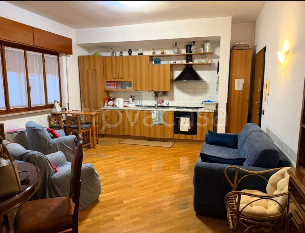 appartamento in vendita a Roma in zona Case Rosse