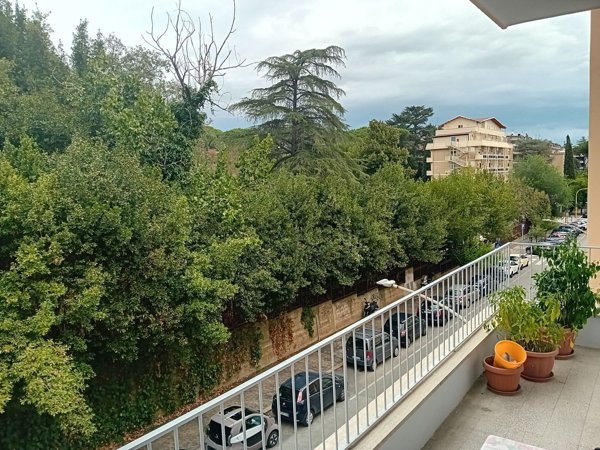 appartamento in vendita a Roma in zona Ardeatino