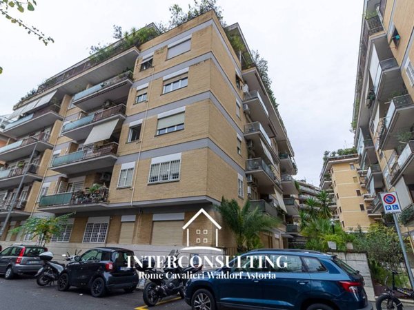 appartamento in vendita a Roma in zona Tor di Quinto