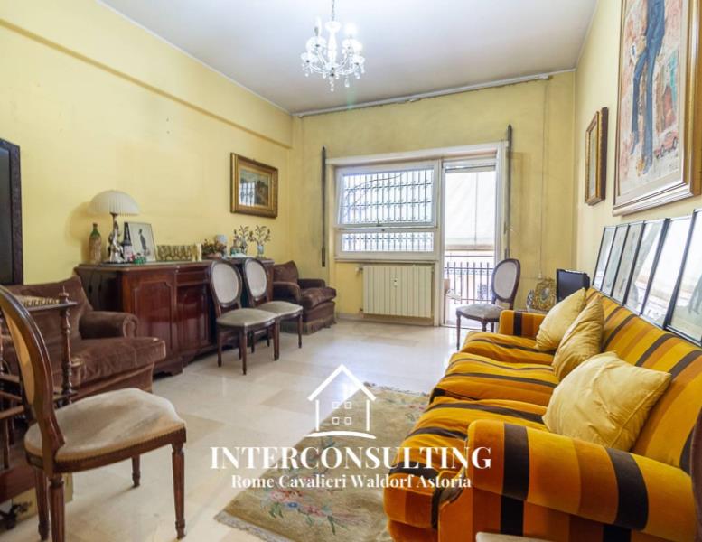 appartamento in vendita a Roma in zona Tor di Quinto