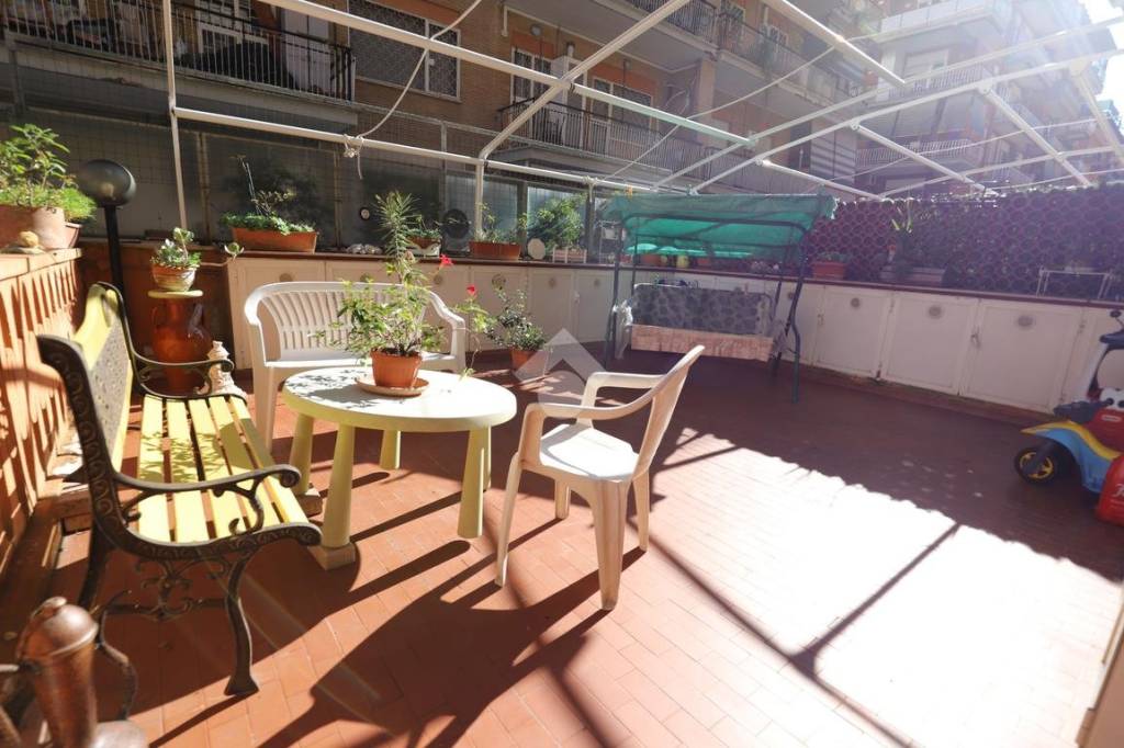 appartamento in vendita a Roma in zona Ostia