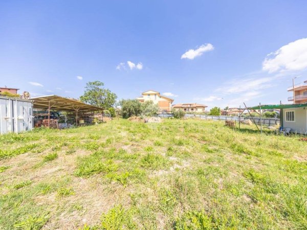 terreno agricolo in vendita a Roma in zona Castelverde