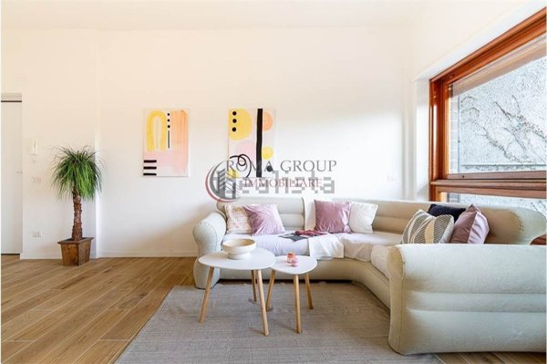 appartamento in vendita a Roma in zona Tomba di Nerone