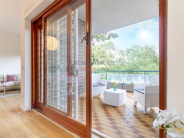 appartamento in vendita a Roma in zona Tomba di Nerone