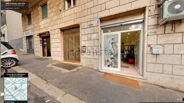 locale commerciale in vendita a Roma in zona Tuscolano