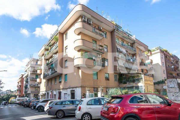 appartamento in vendita a Roma in zona Gianicolense