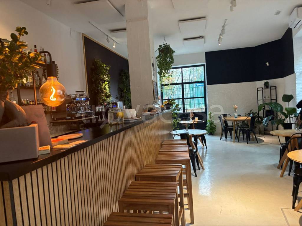 negozio in vendita a Roma in zona Prenestino-Labicano
