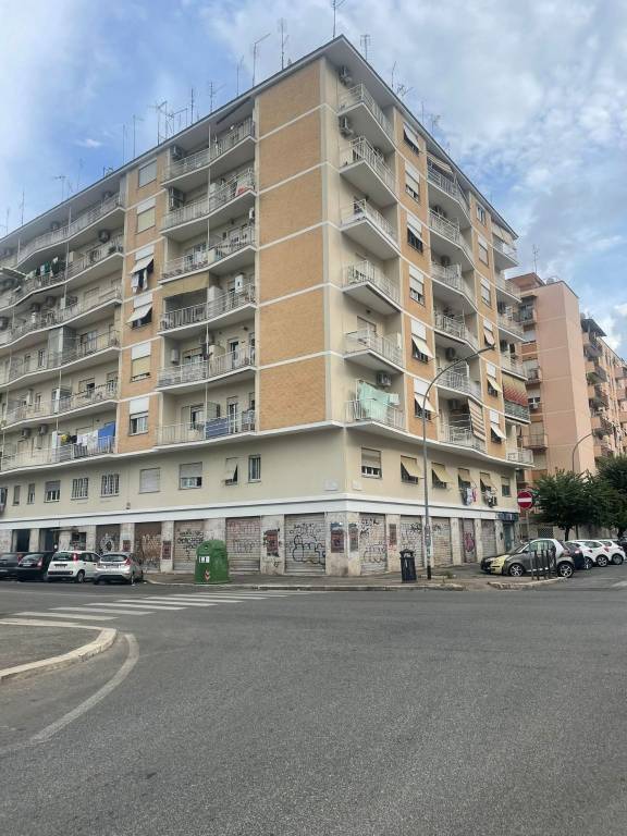 appartamento in vendita a Roma in zona Prenestino-Labicano