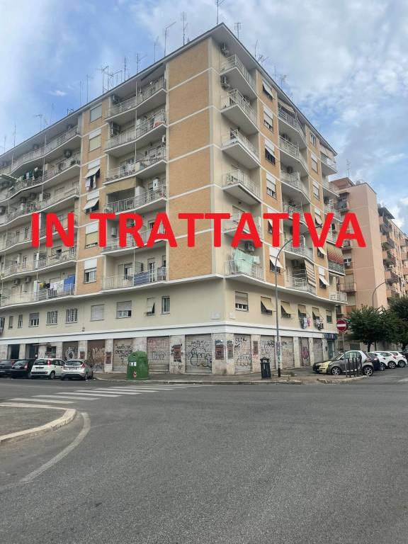 appartamento in vendita a Roma in zona Prenestino-Labicano