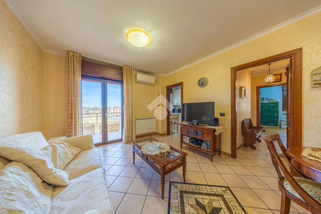 appartamento in vendita a Roma in zona Castelverde