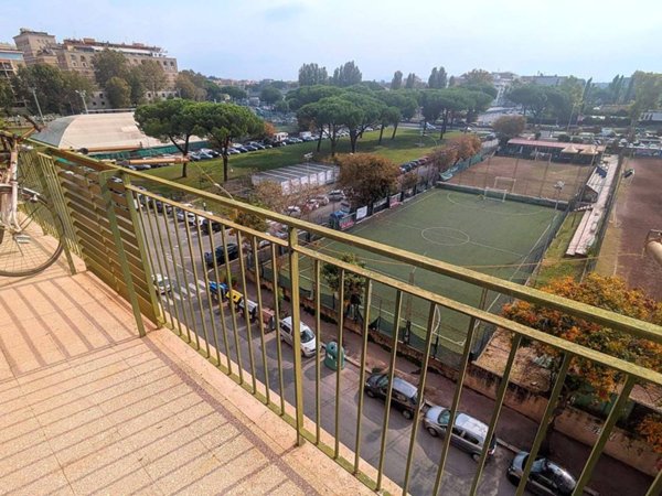appartamento in vendita a Roma in zona Ostiense