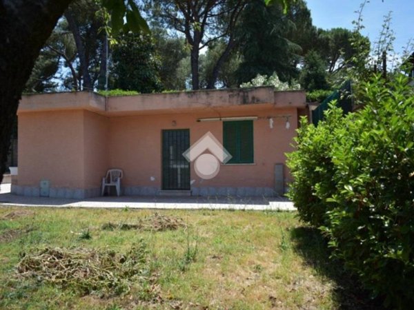 casa indipendente in vendita a Roma in zona Lunghezza