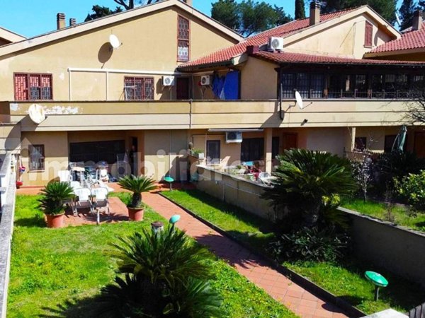 casa indipendente in vendita a Roma in zona Prenestino-Centocelle