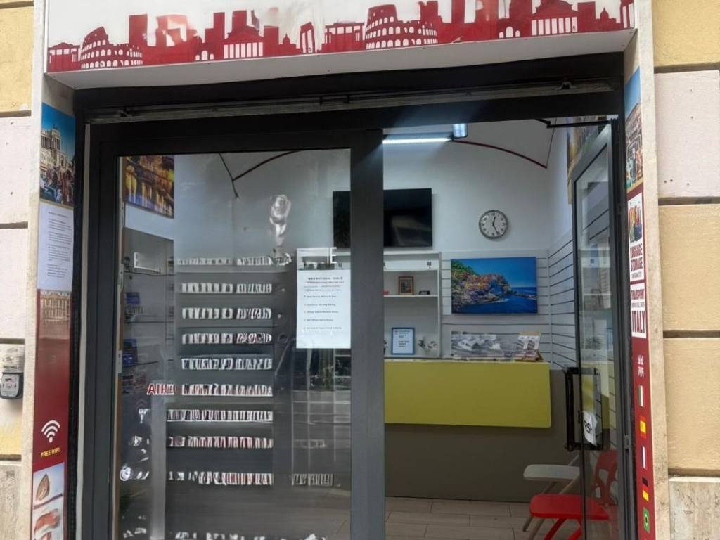 negozio in vendita a Roma in zona Rione Prati