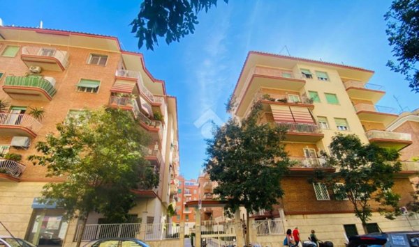 appartamento in vendita a Roma in zona Tuscolano