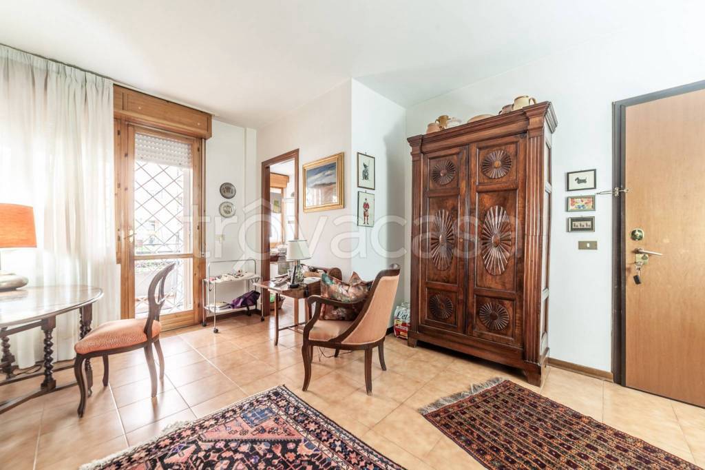 appartamento in vendita a Roma in zona Giuliano Dalmata