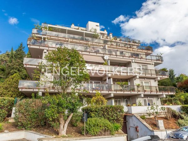 appartamento in vendita a Roma in zona Tomba di Nerone